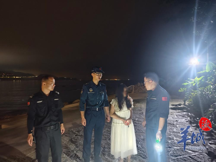 女子欲跳海轻生,深圳海警紧急救助