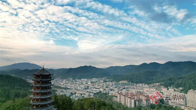 70年,普洱江城天更蓝水更清,群众幸福感不断提升