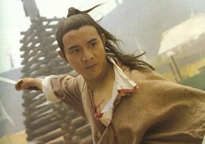 90年代初,袁和平接连打造了《太极张三丰》(1993)和《精武英雄》(1994