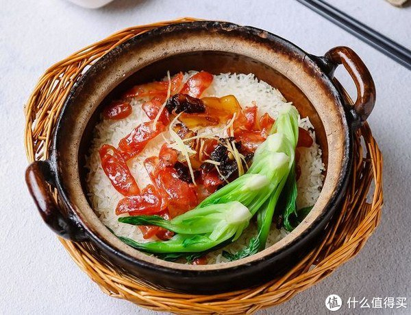 广东煲仔饭一般是用什么米做的?