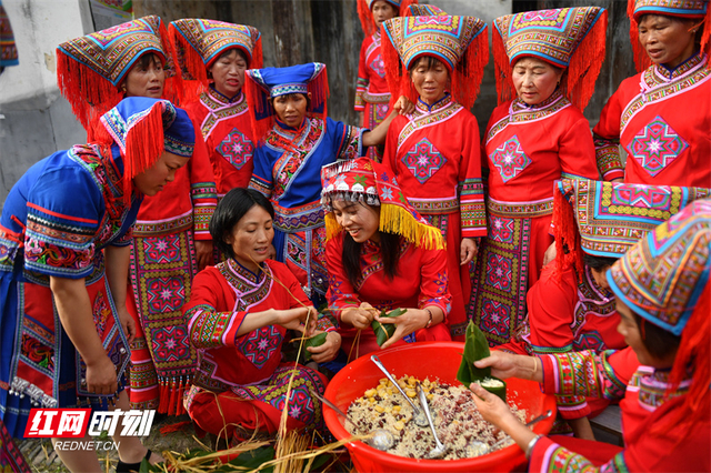 湖南江永:瑶家妇女欢度"斗牛节"|湖南省|永州市_新浪新闻