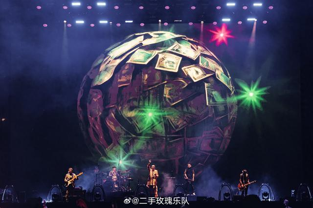 二手玫瑰乐队吉他手姚澜因身体不适暂别演出|二手玫瑰乐队|二手玫瑰|姚澜_新浪新闻