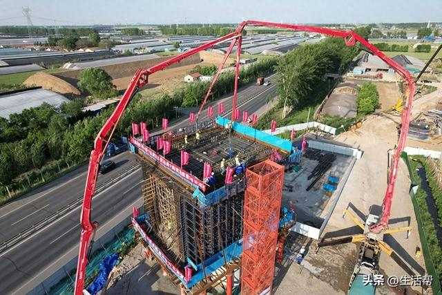 津潍高铁潍坊特大桥跨s321省道连续梁0号块浇筑完成