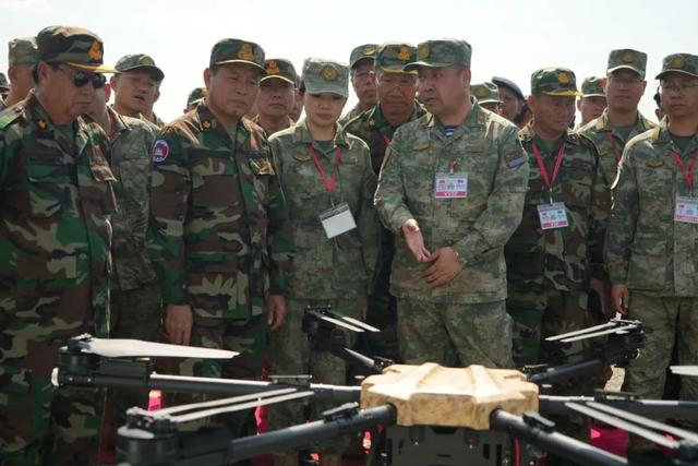 现场直击丨中柬"金龙-2024"联演举行开始仪式