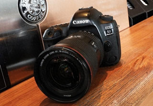 全画幅明星机型 佳能5d4单机身14999元