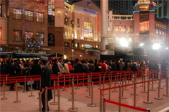 ▲2009年iPhone中国首卖会，北京世贸天阶