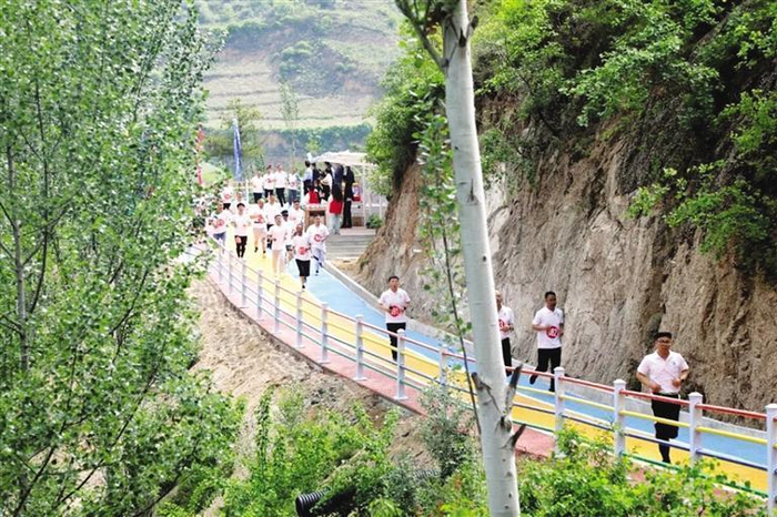 苗河景区文化旅游交流暨"石榴杯"越野赛在礼县举行