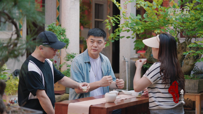 制片人:马宝军策划:杜屹然统筹:张青编导:张静记者:林凯新媒体编辑