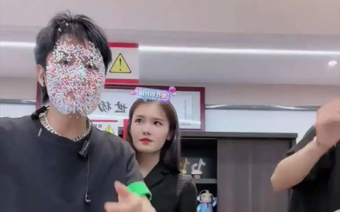 疯狂小杨哥,不想当网红了|抖音|切片|快手_新浪新闻