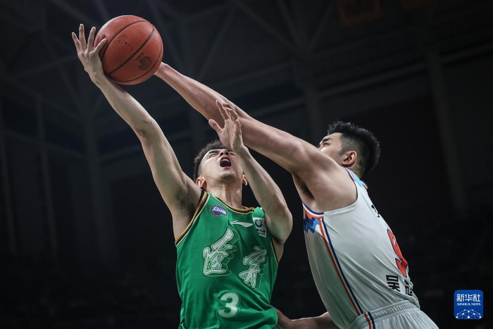 篮球——cba总决赛首场:辽宁本钢胜新疆伊力特
