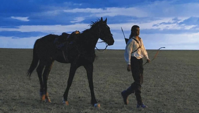 深情……对文秀不吝啬赞美,尊重文秀不愿意说谎偏袒他父亲;直球出击