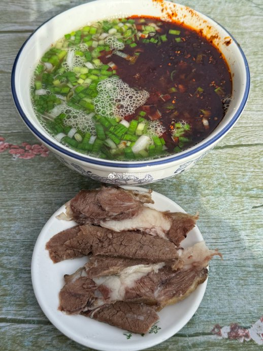 兰州过去的排队王——白建强牛肉面