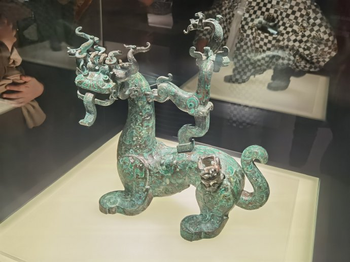 其实是一件乐器支架|河南博物院|文物_新浪新闻