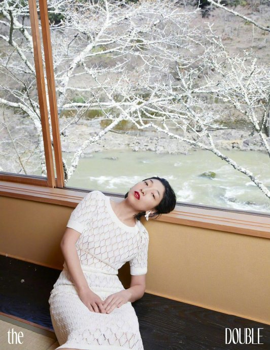 安藤樱拍摄的一组最新写真