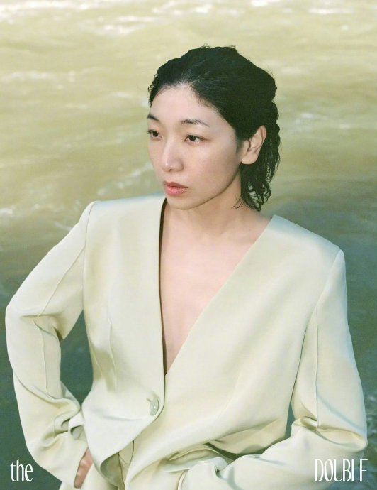 安藤樱拍摄的一组最新写真