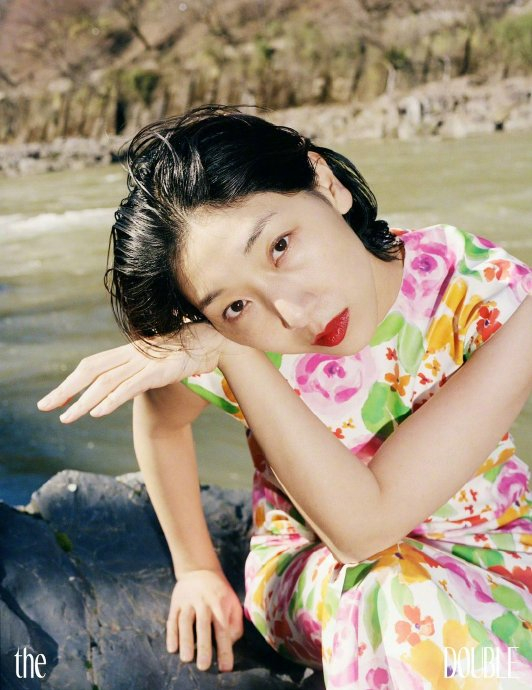 安藤樱拍摄的一组最新写真