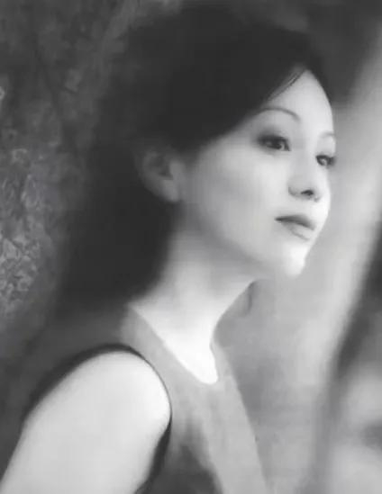 可惜,这个31岁的美女还是没演成戏里的美女.