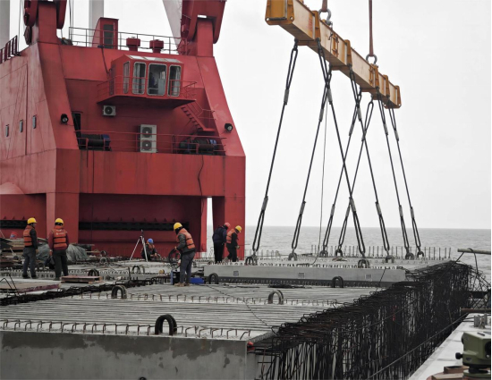 国内首个外港海域全装配式码头顺利通过交工验收