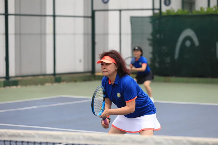 在专委会会长杜楠的带领下,通过组织丰富多彩的赛事活动,加强与外地