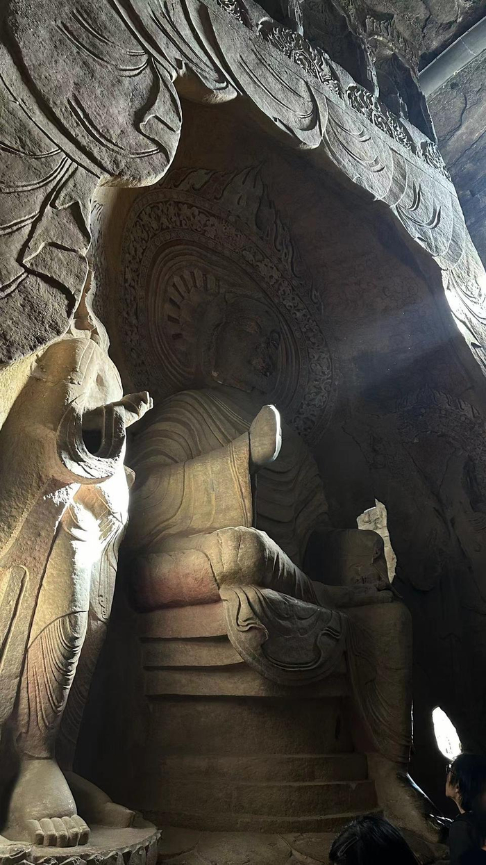 响堂山石窟:北齐的最后一声叹息