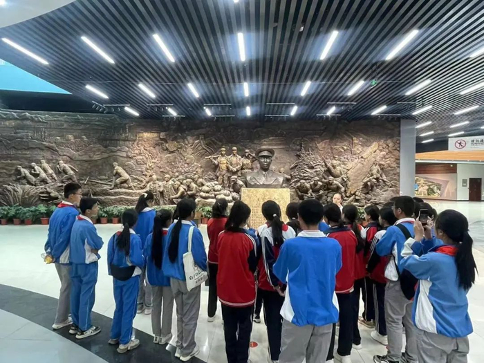 解锁思政课新的打开方式|纪念馆|阿克苏|师生_新浪新闻