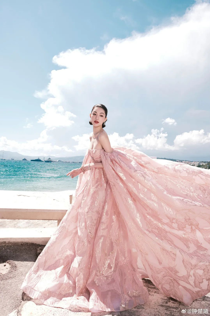 美神再次降临戛纳的蔚蓝海岸