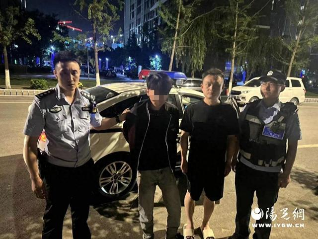 5月14日,公安浐灞分局浐水西路派出所成功破获一起"拉车门"盗窃车内