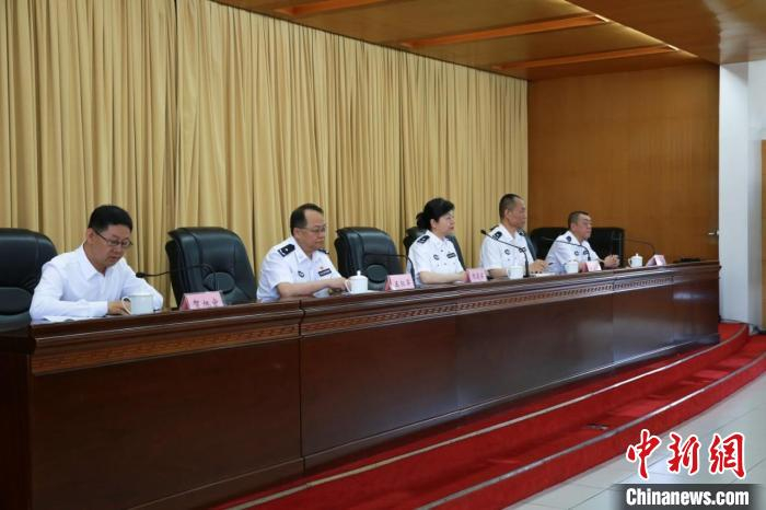 太原市公安局供图"25条举措"主要涉及12个警种,六大类工作任务:在