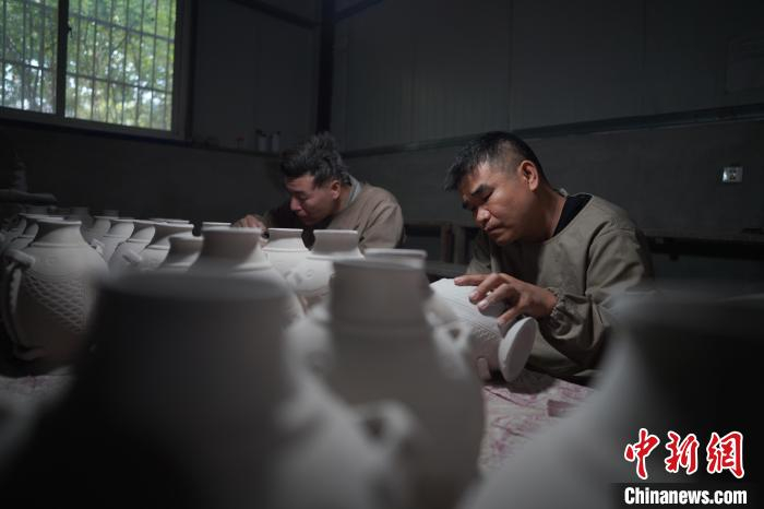 河北内丘:"对话"千年邢白瓷|邢台学院|邢窑|博物馆_新浪新闻