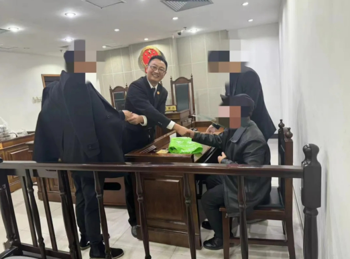 用时1个月零2天,法官化解7年信访案|王志勇|信访_新浪新闻