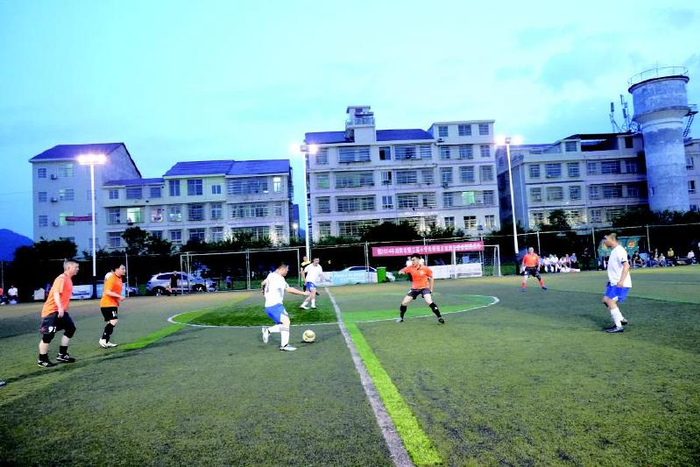 16支队伍角逐绿茵场|足球赛|绿茵场|浏阳市_新浪新闻