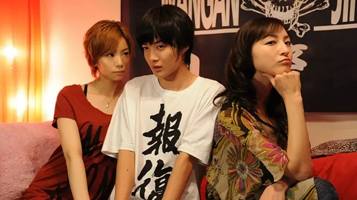 藤官九郎编剧的电视剧《还有第11人》中,他是家里的经济支柱真田一男