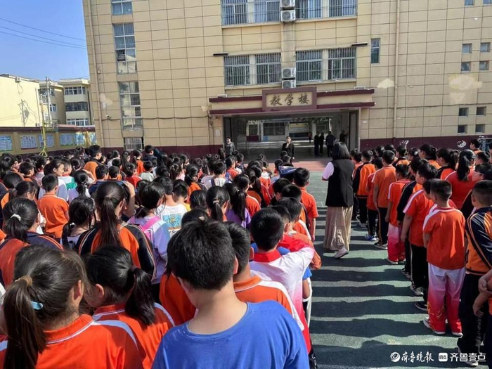 东昌府区振兴路小学开展"5·12全国防灾减灾日"主题宣传活动