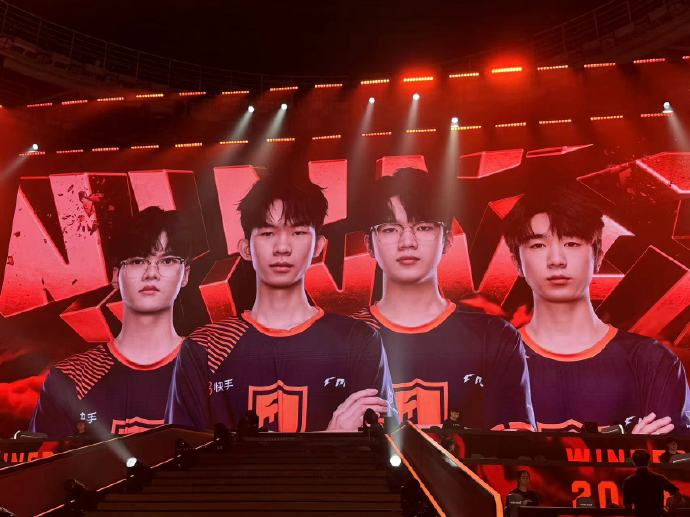 恭喜tjb战队吃下本局海岛鸡,今日tjb战队已经收获两场鸡