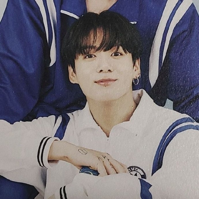 很适合校服的柾国|田柾国_新浪新闻