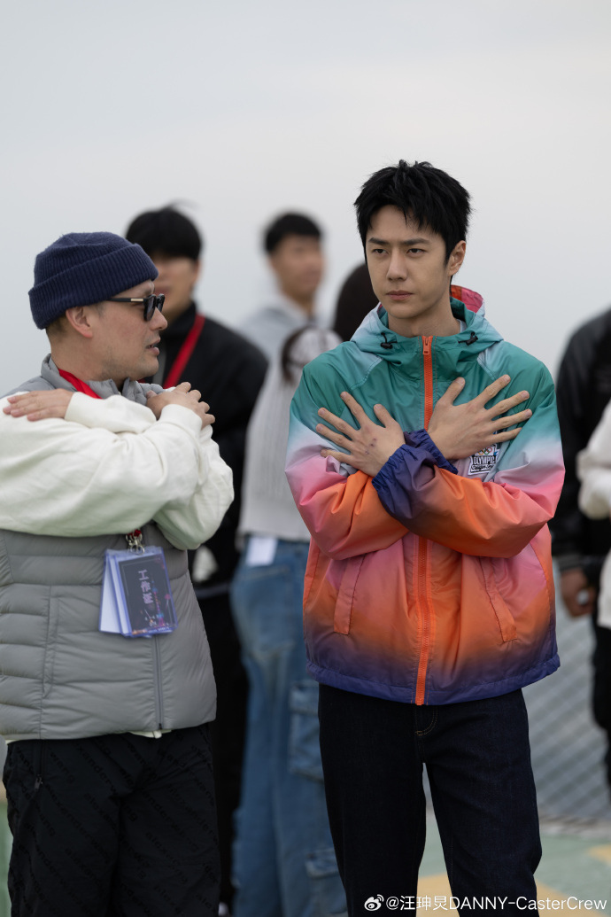 汪珅炅与王一博。