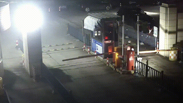 "我要超速闯红灯!"凌晨,6分钟"生死时速"!