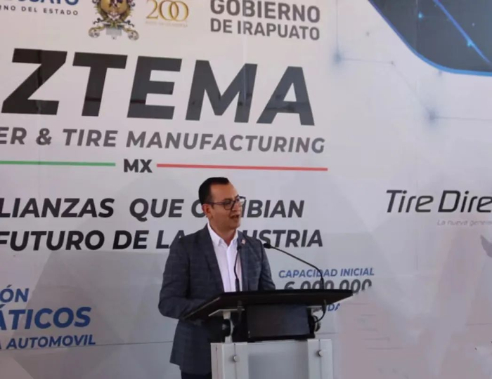 伊拉普阿托市代理市长罗德尔福讲话