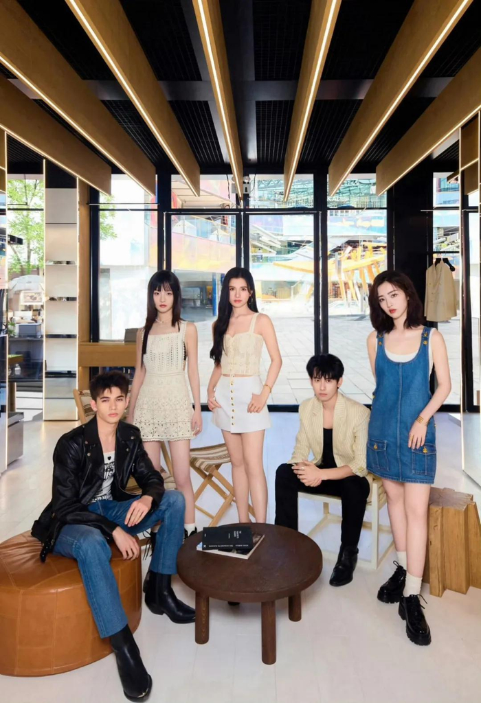 一周时尚要闻 | 帝舵表官宣代言人成毅 , gucci于伦敦举办2025早春