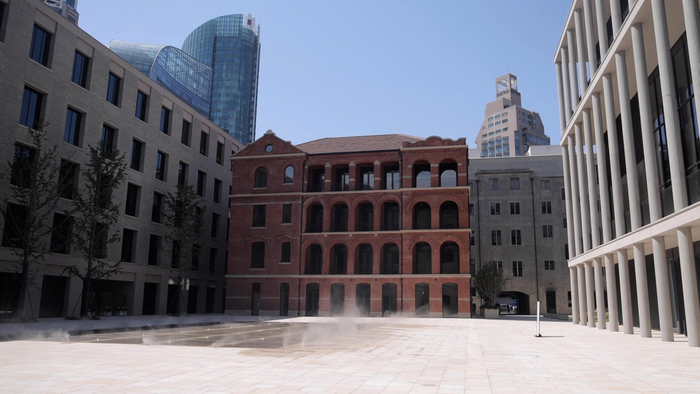 内部广场。澎湃新闻记者 邹桥 图