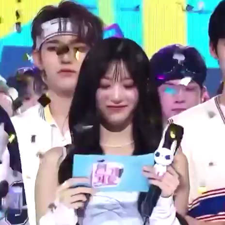 240519 sbs人气歌谣李瑞cut 这周的主持和末放都辛苦啦～ 0914