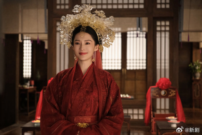 李沁林婉儿婚服华冠剧照96 中式婚礼造型好美|婉儿|李沁|嫁衣_新浪