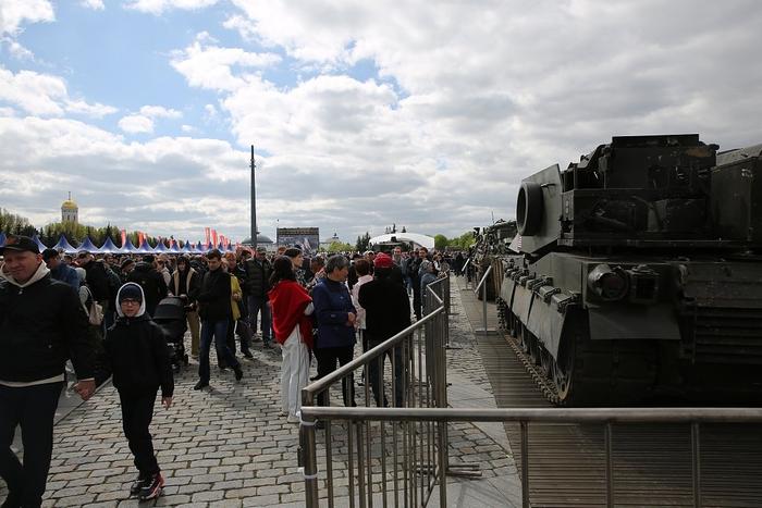 当地时间2024年5月2日，俄罗斯莫斯科，胜利公园展出西方援乌武器战利品。（图源：视觉中国）