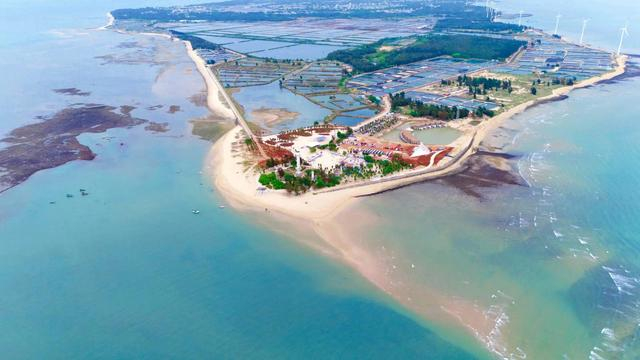 图集 | 湛江徐闻:百对新人在"世界爱情角"举行集体婚礼