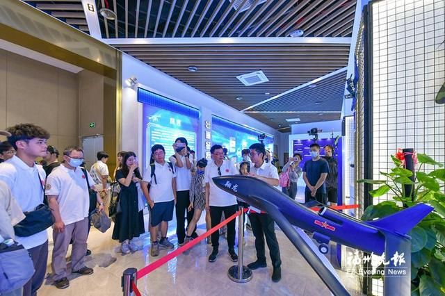 超燃体验!无人机快递来了