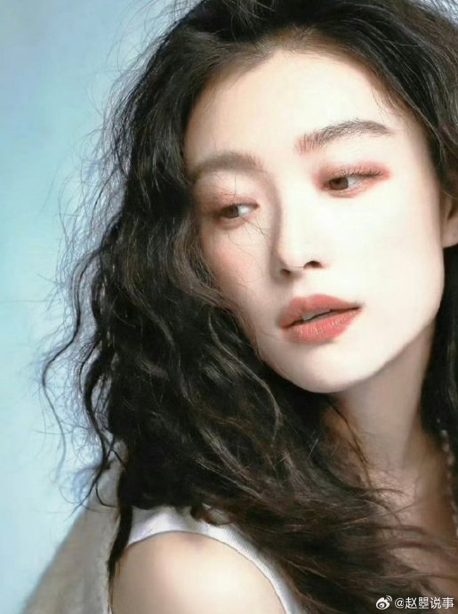 看到妮妮520分享的一组美照,才知道有一种高级叫倪妮