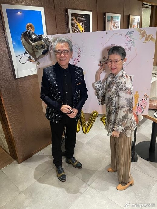 今天是姜大卫和李琳琳结婚50周年,两人举行金婚晚宴