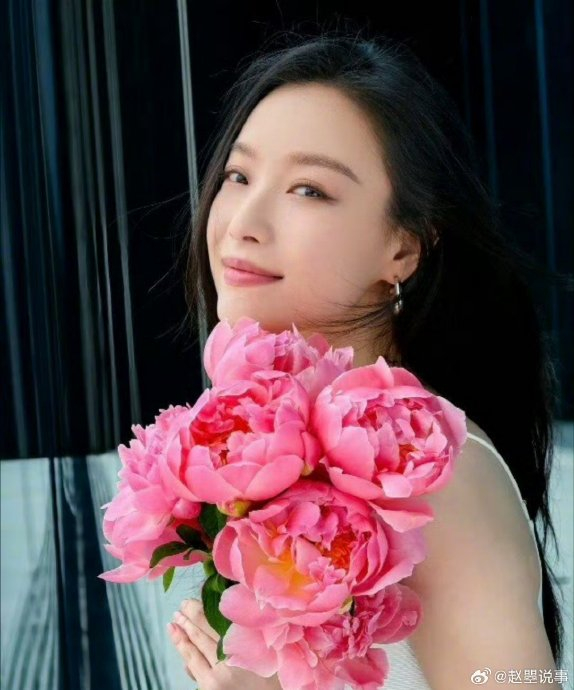 看到妮妮520分享的一组美照,才知道有一种高级叫倪妮