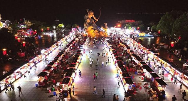 巴陵芒果夜市烟火正浓 以夜兴城