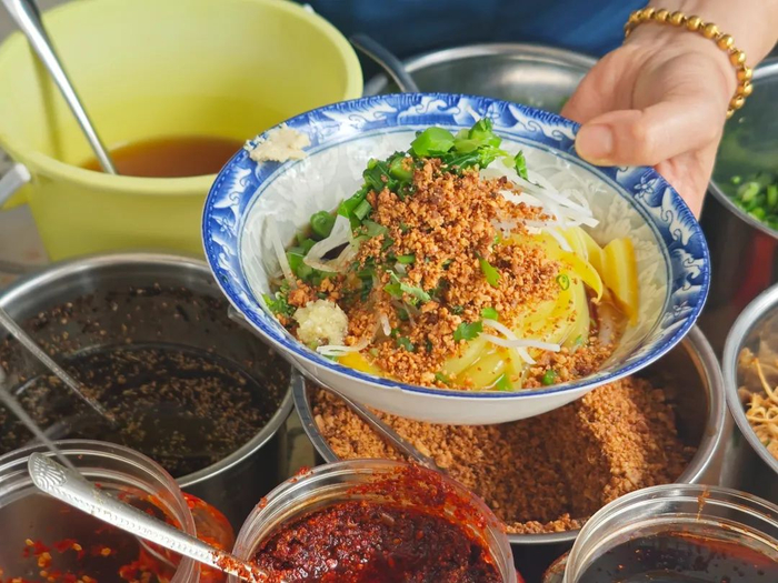 抓抓粉 周书琳 摄